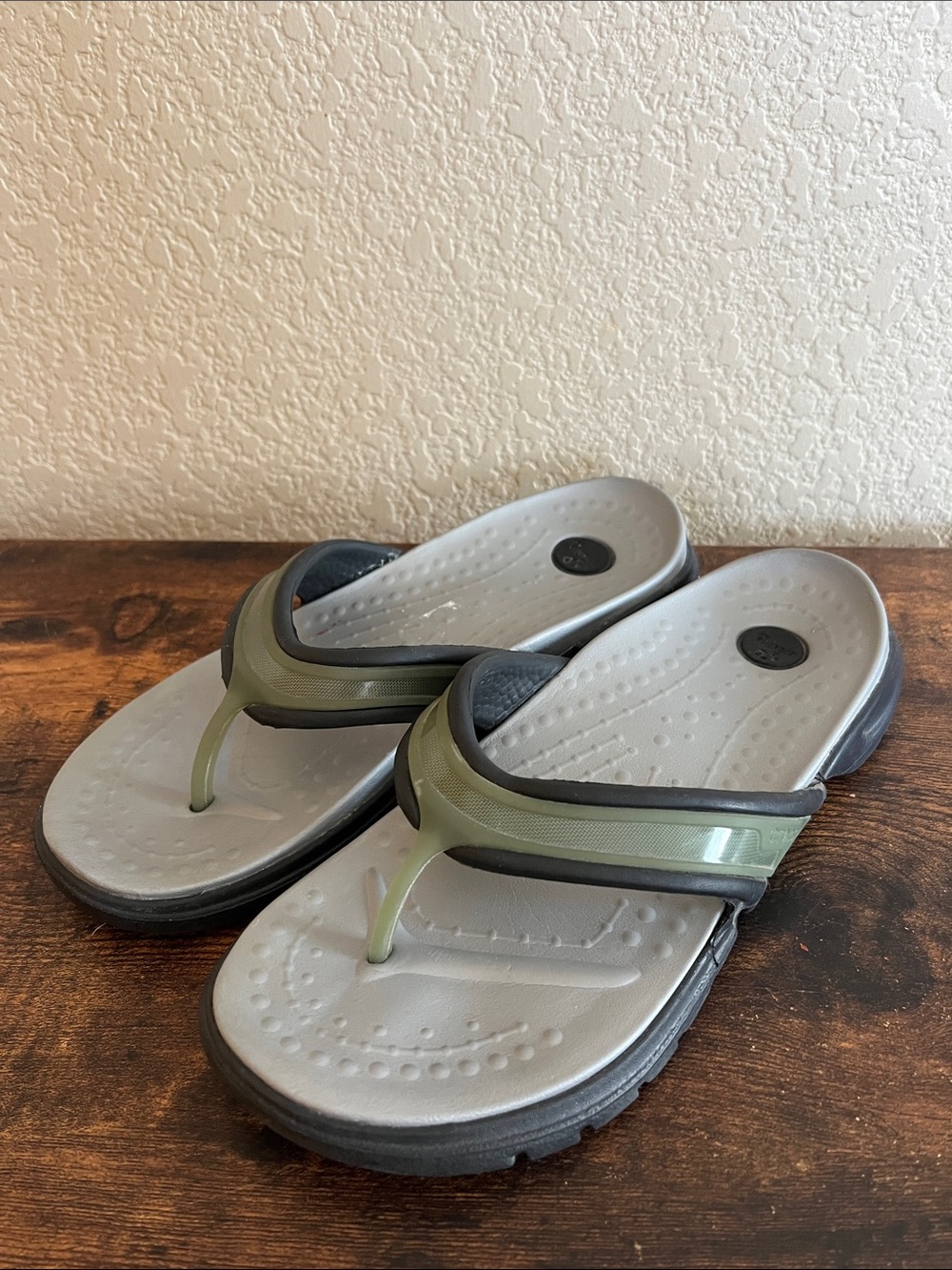 CROCS Croslite flip flops